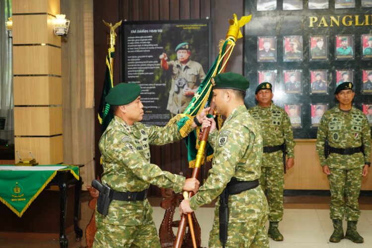 Penyerahan Jabatan Danbrigif 6 Kostrad: Kolonel Fardin Wardhana Resmi Digantikan Letkol Fajar Akhirudin