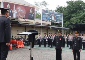Polres Pelabuhan Tanjung Priok Gelar Upacara Penganugerahan Tanda Kehormatan Satyalancana Pengabdian