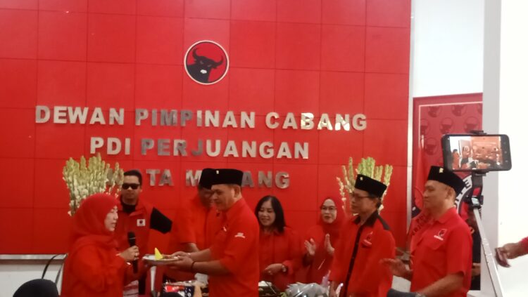 HUT KE 53  DPC PDIP Kota Malang Turun Mendengarkan Suara Rakyat Dan Perjuangkan Kepentingan Rakyat