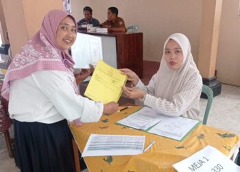 Desa Malangsuko Kec. Tumpang Kab.Malang Bagikan 180  Sertifikat Program PTSL TA 2025  Pada Warga