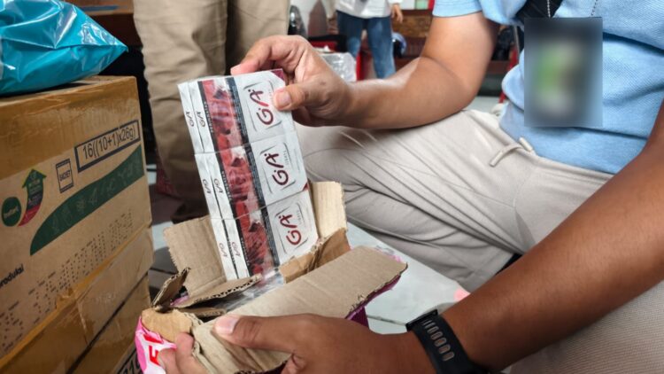 Bea Cukai Malang Kembali Sikat Rokok Ilegal Lewat Jasa Ekspedisi