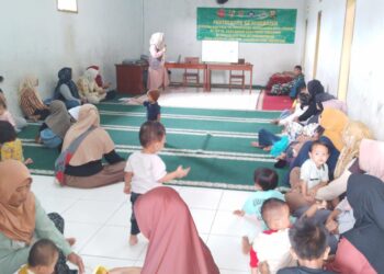 Bangun Generasi Sehat dari Desa, TMMD ke-127 Kodim 0607/Kota Sukabumi Gelar Penyuluhan KB dan Kesehatan di Parakanlima