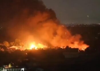 Gudang Pengisian LPG di Cimuning Bekasi Terbakar Hebat, Ledakan Beruntun Bikin Warga Panik