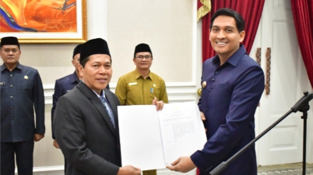 Bupati Lucky Hakim Lantik Ahmad Syadali Sebagai Pj. Sekda Indramayu