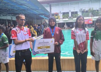 Putri Kapolsek Banjarsari Harumkan Nama Lebak di Ajang O2SN Renang