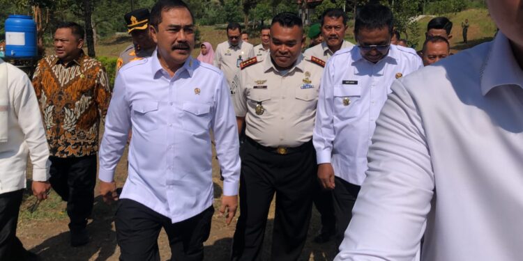 Kunjungan Menteri Imigrasi Ke Lapas Kelas II A Warungkiara,Tinjau Program Bedah Rumah,Tempat Ibadah Dan Ketahanan Pangan